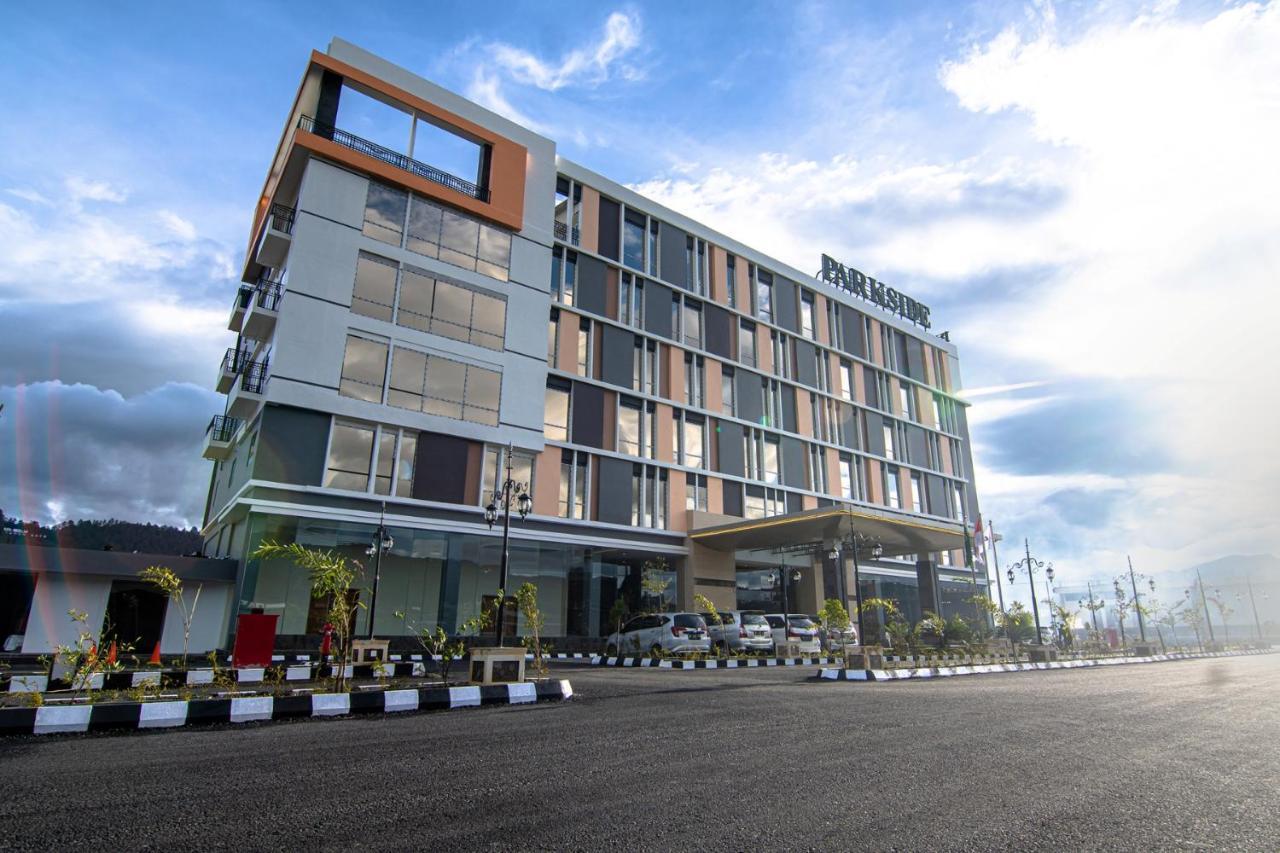 Parkside Gayo Petro Hotel Takengon מראה חיצוני תמונה