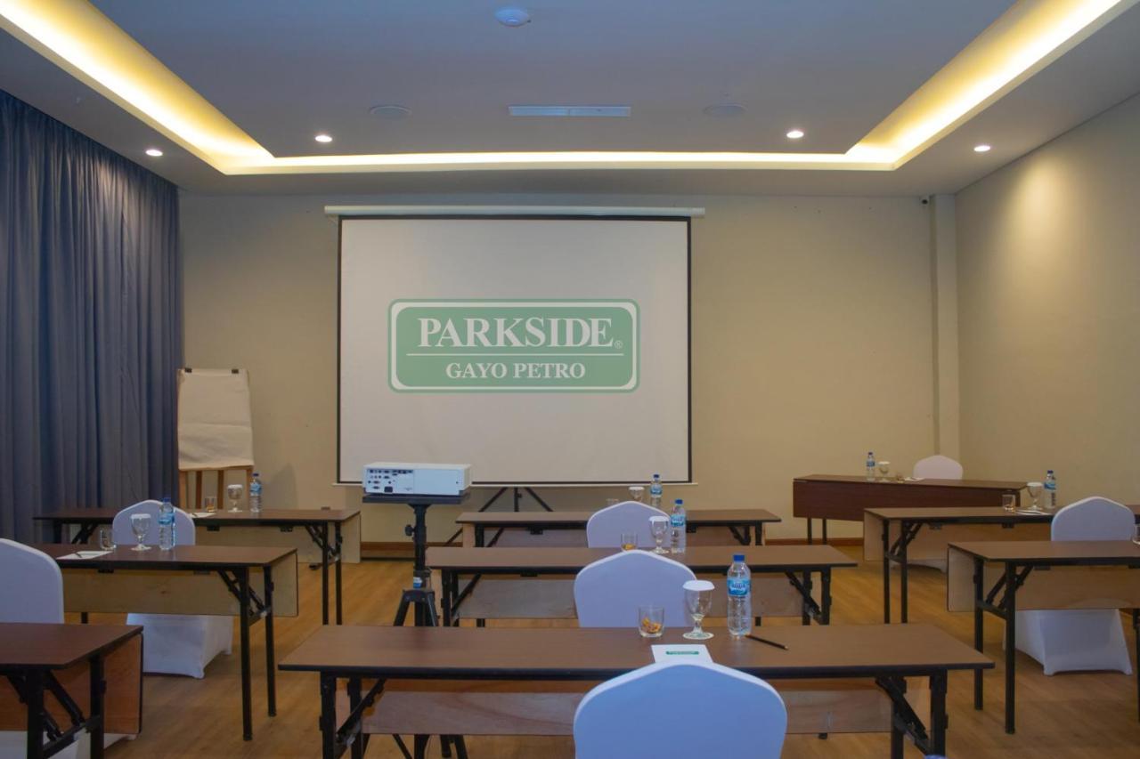Parkside Gayo Petro Hotel Takengon מראה חיצוני תמונה