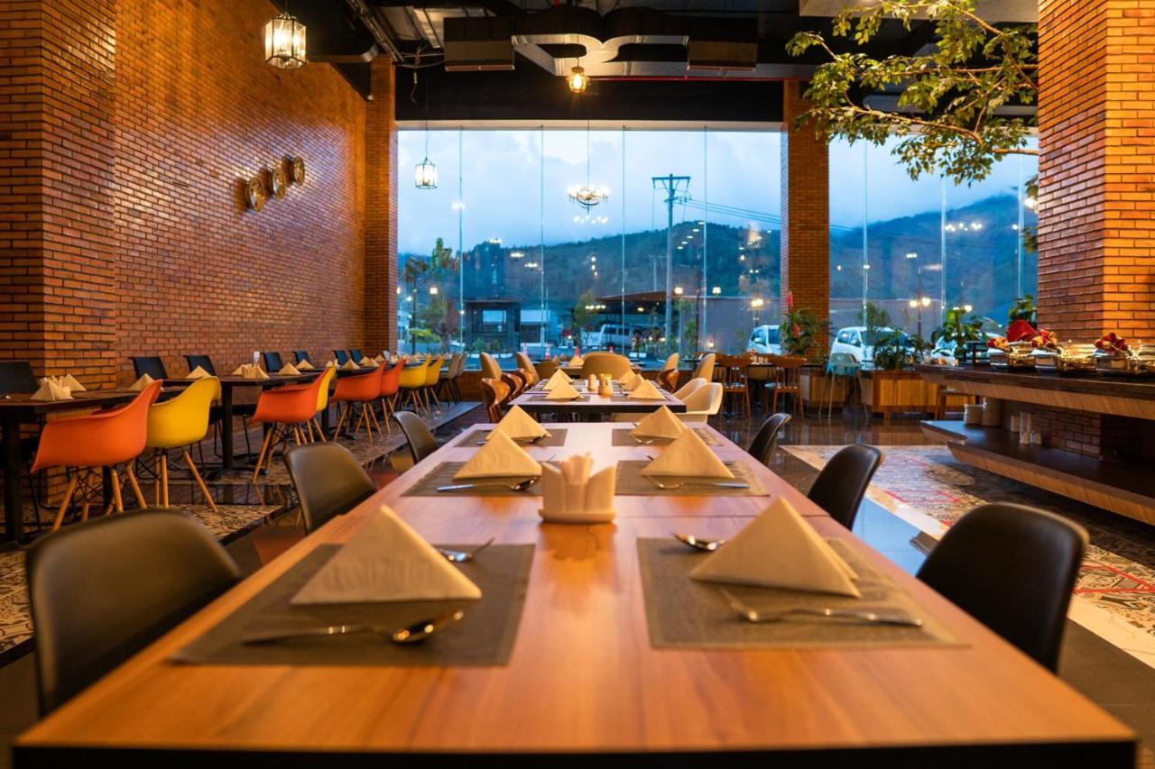 Parkside Gayo Petro Hotel Takengon מראה חיצוני תמונה