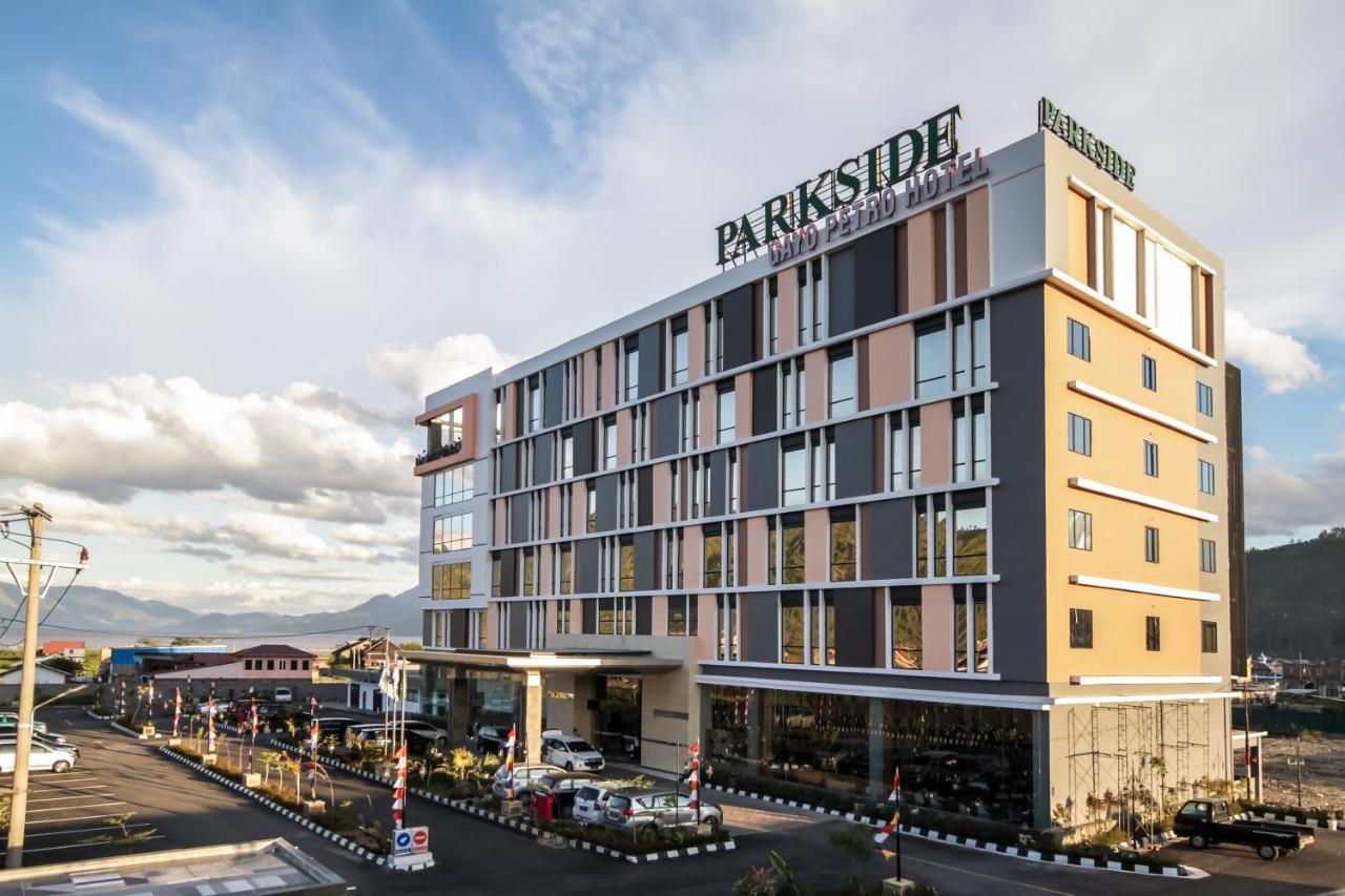Parkside Gayo Petro Hotel Takengon מראה חיצוני תמונה