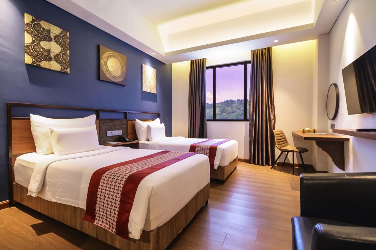 Parkside Gayo Petro Hotel Takengon מראה חיצוני תמונה