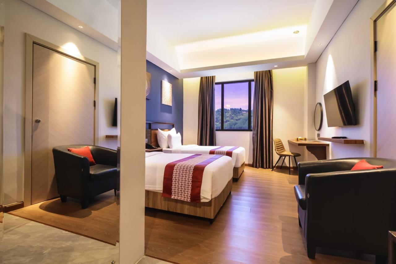 Parkside Gayo Petro Hotel Takengon מראה חיצוני תמונה
